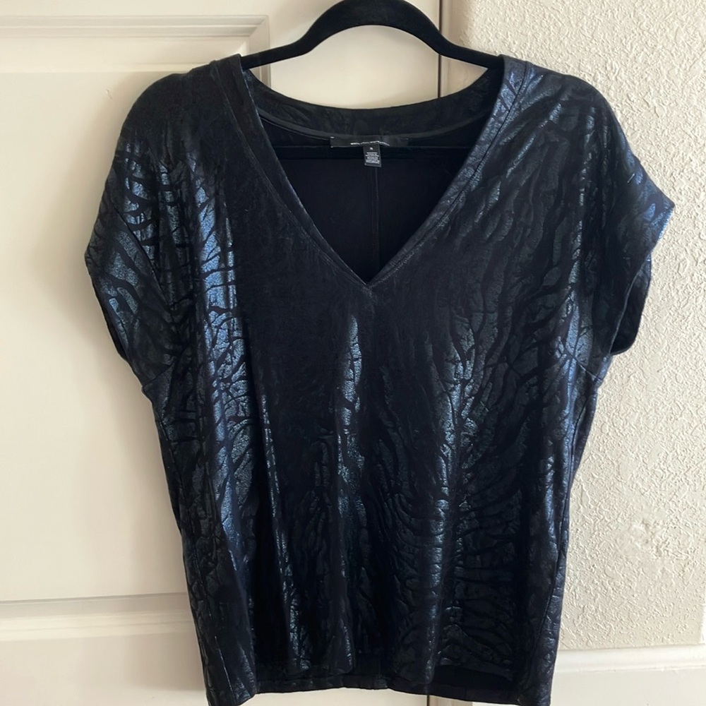 ❤️White House Black Market Graphic Cuffed Sleeve Blouse❤️